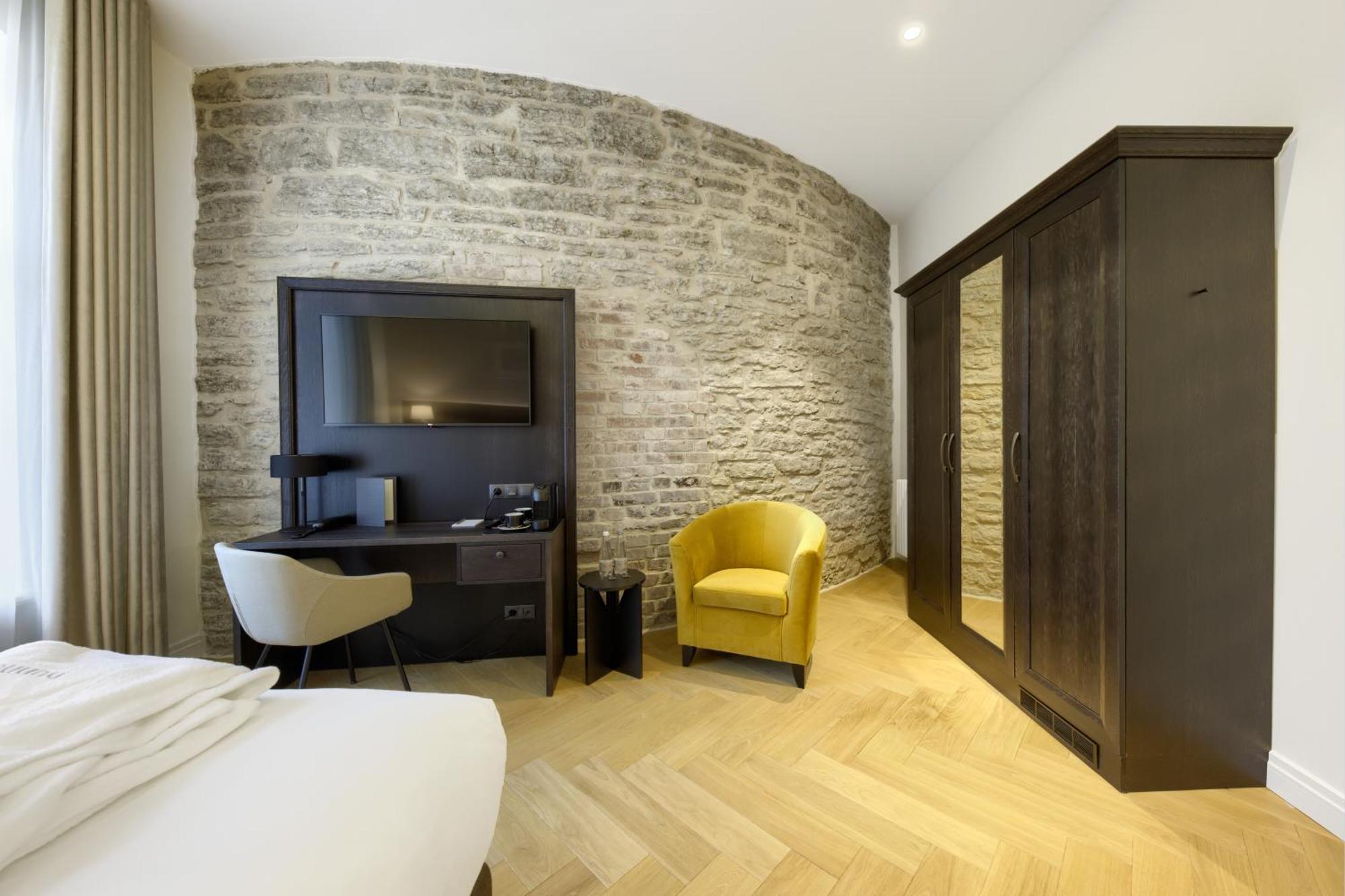 Nunne Boutique Hotel Tallinn Ngoại thất bức ảnh